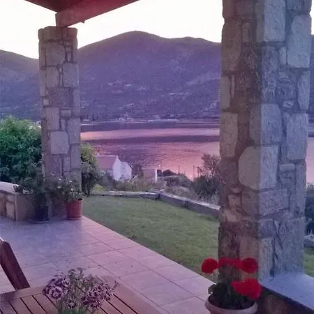 Cozy Apollon Villa, Sea View, Next To Galaxidi ヴィラ エラティニ