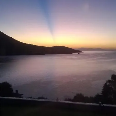 Cozy Apollon Villa, Sea View, Next To Galaxidi Vila